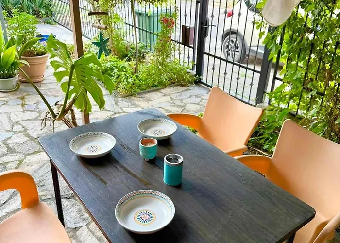 Daire In Desi's House *